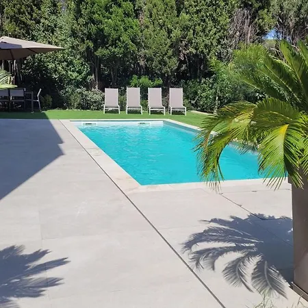 Avec Piscine * Saint-Raphael (Var)